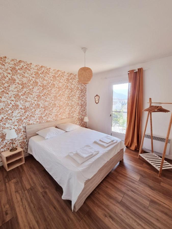 Bel Appartement Centre Ville 3 Chambres Saint-Florent  Buitenkant foto